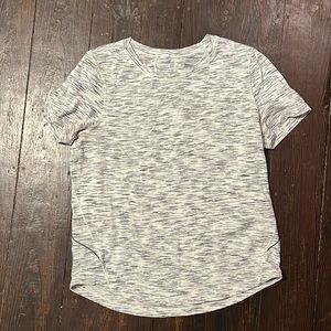 Lululemon tshirt